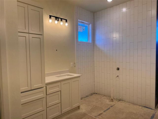 12704 Cobblestone Curve Road, Oklahoma City, OK 73142