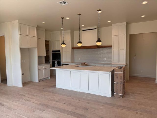 12704 Cobblestone Curve Road, Oklahoma City, OK 73142