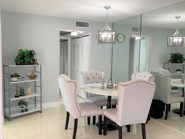 200 Sheffield I, West Palm Beach, FL 33417