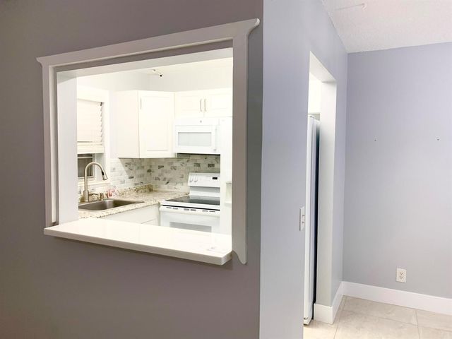 200 Sheffield I, West Palm Beach, FL 33417