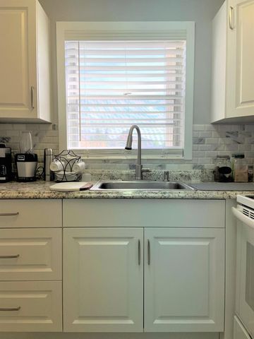 200 Sheffield I, West Palm Beach, FL 33417
