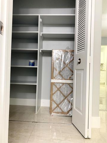 200 Sheffield I, West Palm Beach, FL 33417