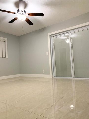 200 Sheffield I, West Palm Beach, FL 33417
