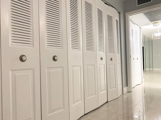 200 Sheffield I, West Palm Beach, FL 33417