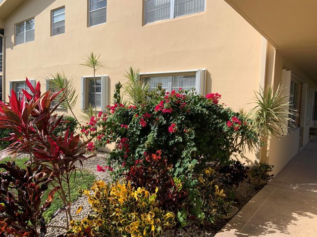 200 Sheffield I, West Palm Beach, FL 33417
