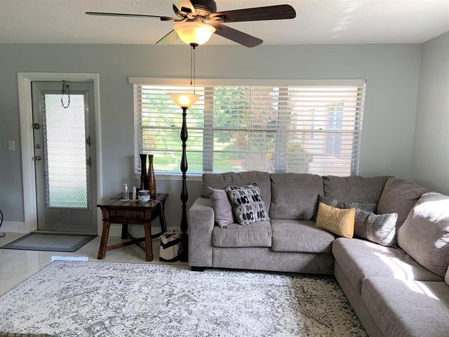 200 Sheffield I, West Palm Beach, FL 33417