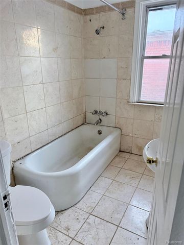 2240 Taylor Street, Detroit, MI 48206