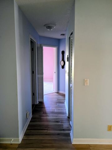 3451 Jog Park Drive, Greenacres, FL 33467