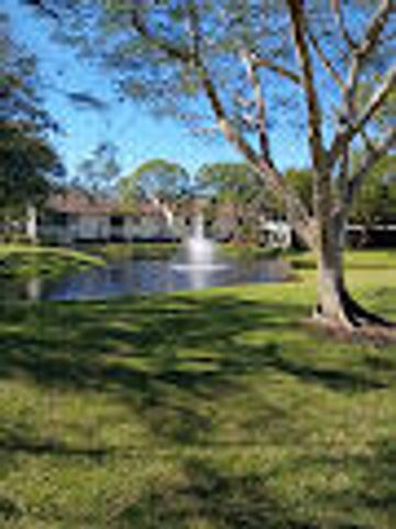 3451 Jog Park Drive, Greenacres, FL 33467