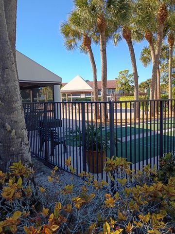 3451 Jog Park Drive, Greenacres, FL 33467