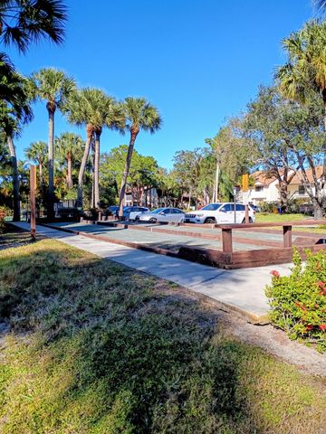 3451 Jog Park Drive, Greenacres, FL 33467