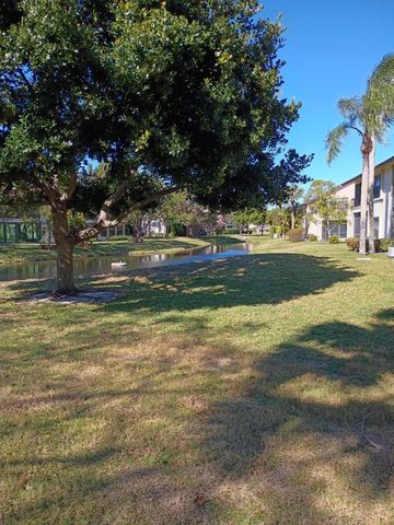3451 Jog Park Drive, Greenacres, FL 33467