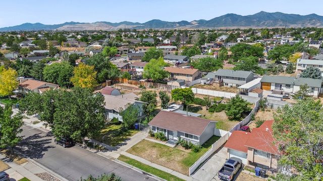 5480 S SILVERTIP DR, Salt Lake City, UT 84118