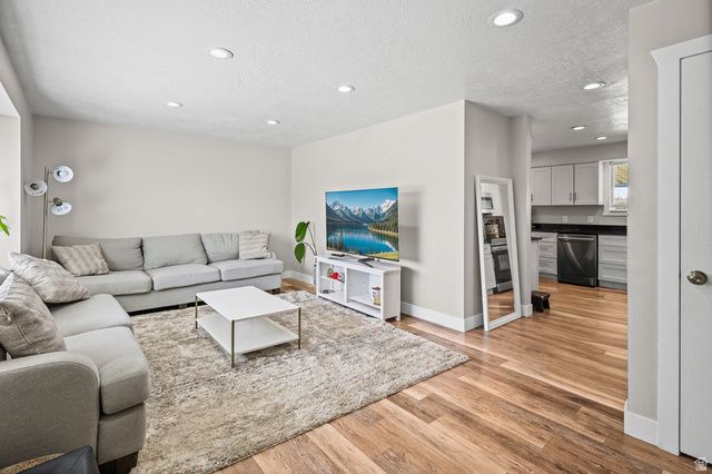 5480 S SILVERTIP DR, Salt Lake City, UT 84118