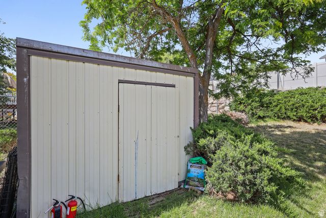 5480 S SILVERTIP DR, Salt Lake City, UT 84118