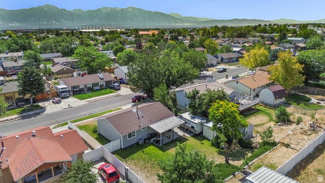 5480 S SILVERTIP DR, Salt Lake City, UT 84118