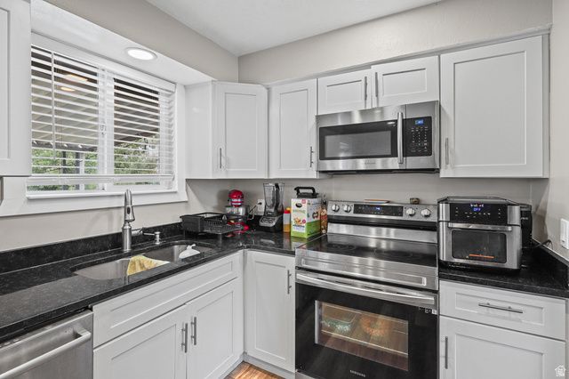 5480 S SILVERTIP DR, Salt Lake City, UT 84118