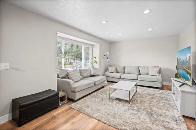 5480 S SILVERTIP DR, Salt Lake City, UT 84118