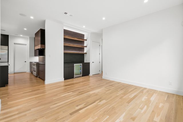 9816 Mixon Drive, Dallas, TX 75220