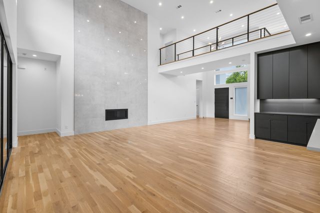 9816 Mixon Drive, Dallas, TX 75220