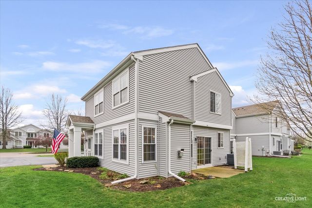 209 Grays Drive 209, Oswego, IL 60543