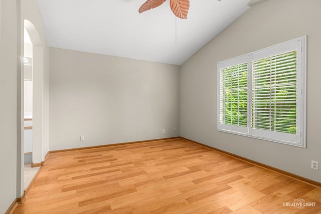 209 Grays Drive 209, Oswego, IL 60543
