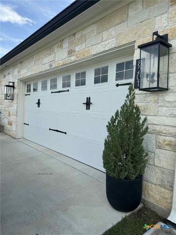 8201 Collins Creek Drive, Salado, TX 76571