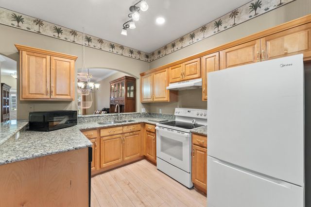 579 NW San Remo Circle, Port St. Lucie, Port St Lucie, FL 34986