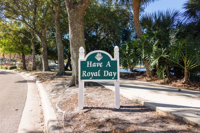 579 NW San Remo Circle, Port St. Lucie, Port St Lucie, FL 34986