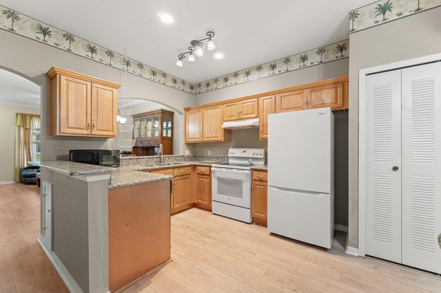 579 NW San Remo Circle, Port St. Lucie, Port St Lucie, FL 34986