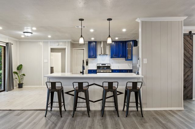 713 W Rosemary Street, Quinlan, TX 75474