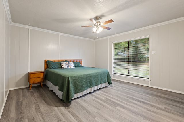 713 W Rosemary Street, Quinlan, TX 75474