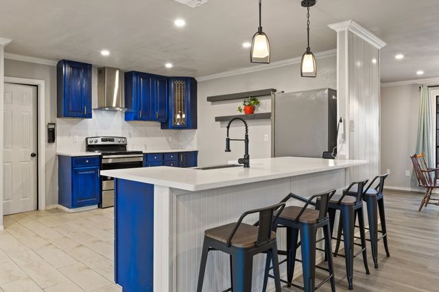 713 W Rosemary Street, Quinlan, TX 75474