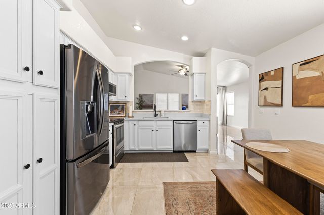 652 S BAHAMA Drive, Gilbert, AZ 85296