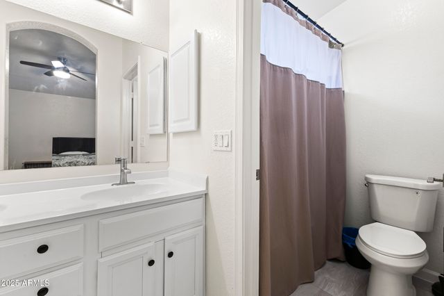 652 S BAHAMA Drive, Gilbert, AZ 85296