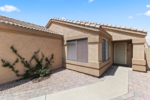 652 S BAHAMA Drive, Gilbert, AZ 85296