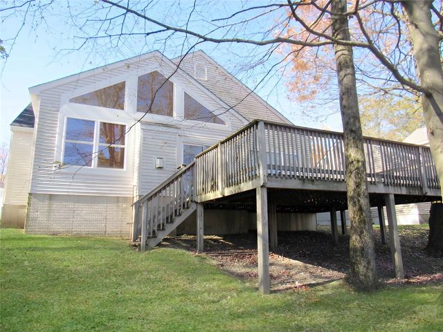 2413 South Ridge Place, Hidden Valley, PA 15502