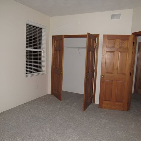 2413 South Ridge Place, Hidden Valley, PA 15502