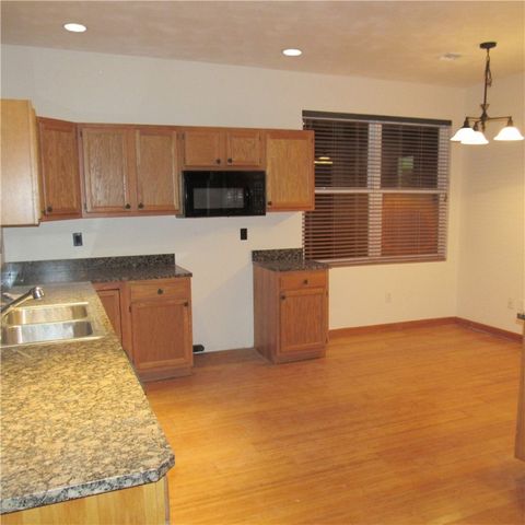 2413 South Ridge Place, Hidden Valley, PA 15502