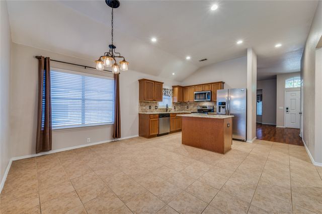 8628 Tumbleweed Drive, Cross Roads, TX 76227