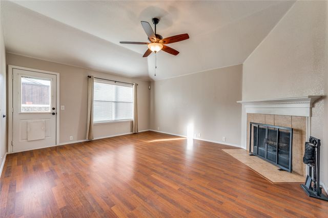 8628 Tumbleweed Drive, Cross Roads, TX 76227