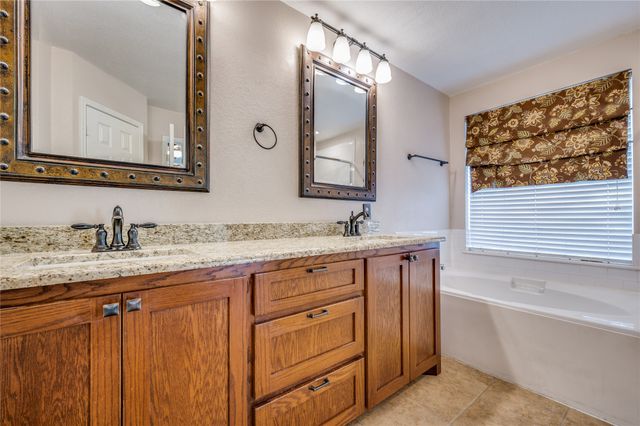 8628 Tumbleweed Drive, Cross Roads, TX 76227