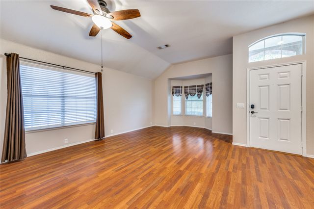 8628 Tumbleweed Drive, Cross Roads, TX 76227