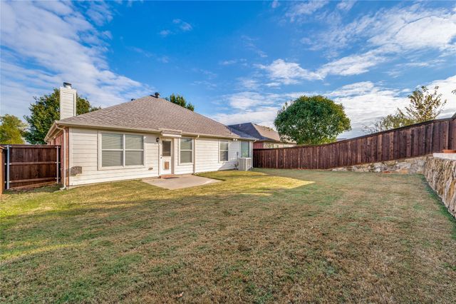 8628 Tumbleweed Drive, Cross Roads, TX 76227