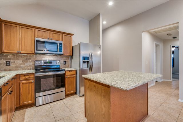 8628 Tumbleweed Drive, Cross Roads, TX 76227