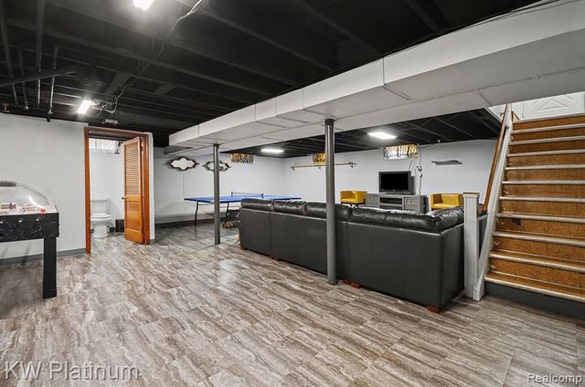 22812 Doremus Street, Saint Clair Shores, MI 48080