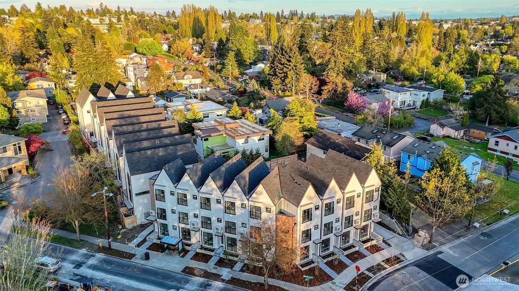 9721 6th Avenue NW, Seattle, WA 98117