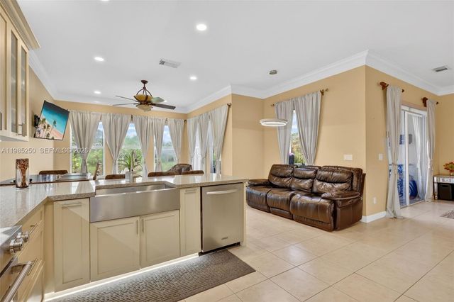 10701 SW Waterway Ln, Port St. Lucie, FL 34987