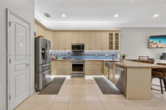 10701 SW Waterway Ln, Port St. Lucie, FL 34987