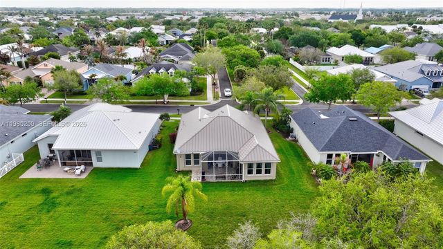 10701 SW Waterway Ln, Port St. Lucie, FL 34987